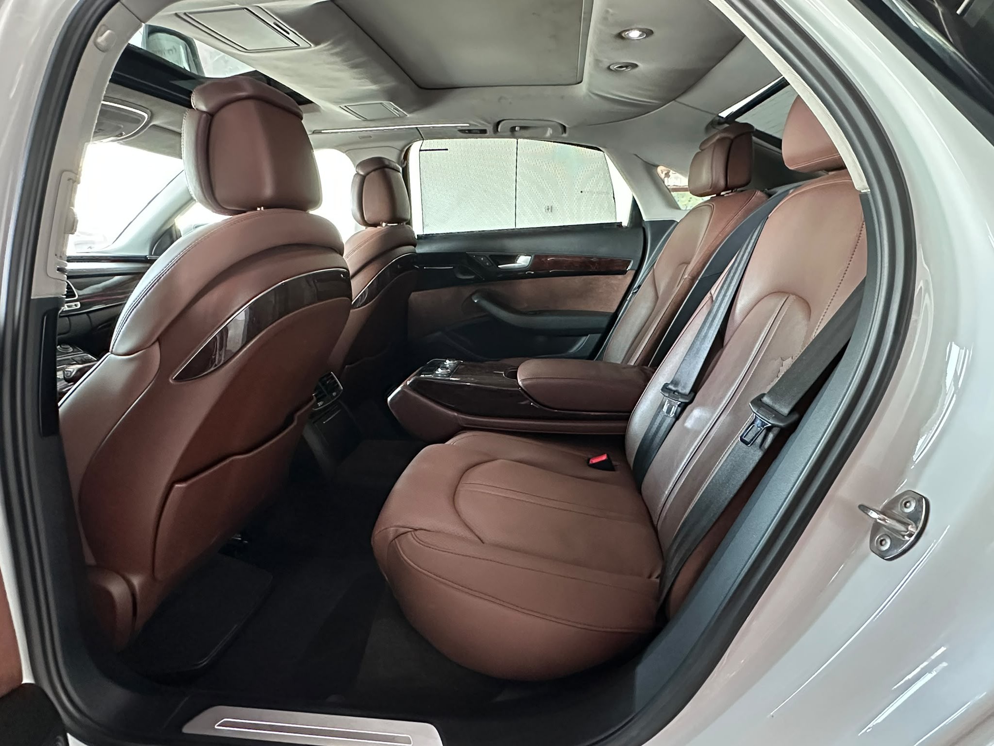 Audi A8 L  2015 - Image 4