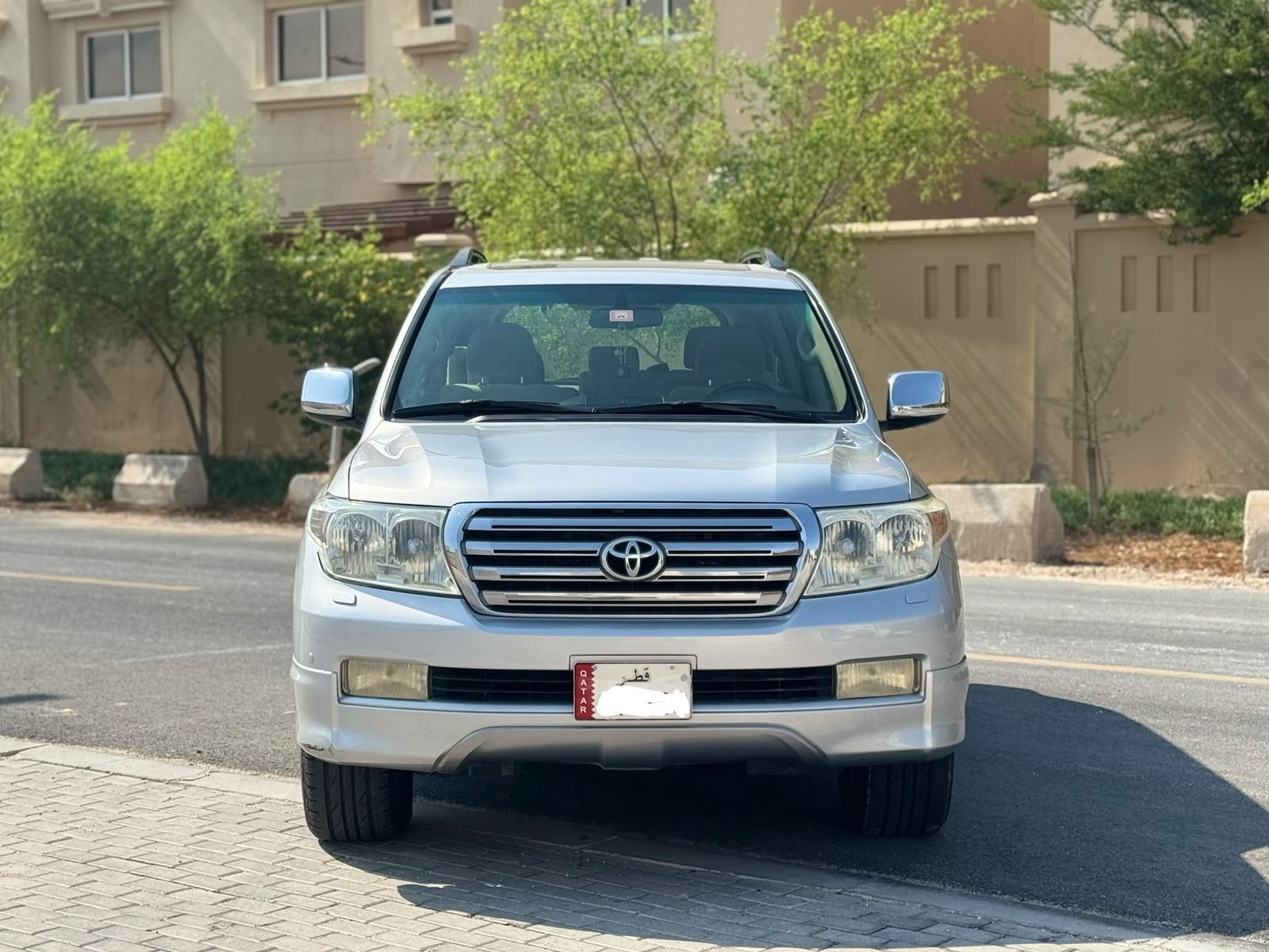 Toyota Land Cruiser GXR v6 2011 - Image 2
