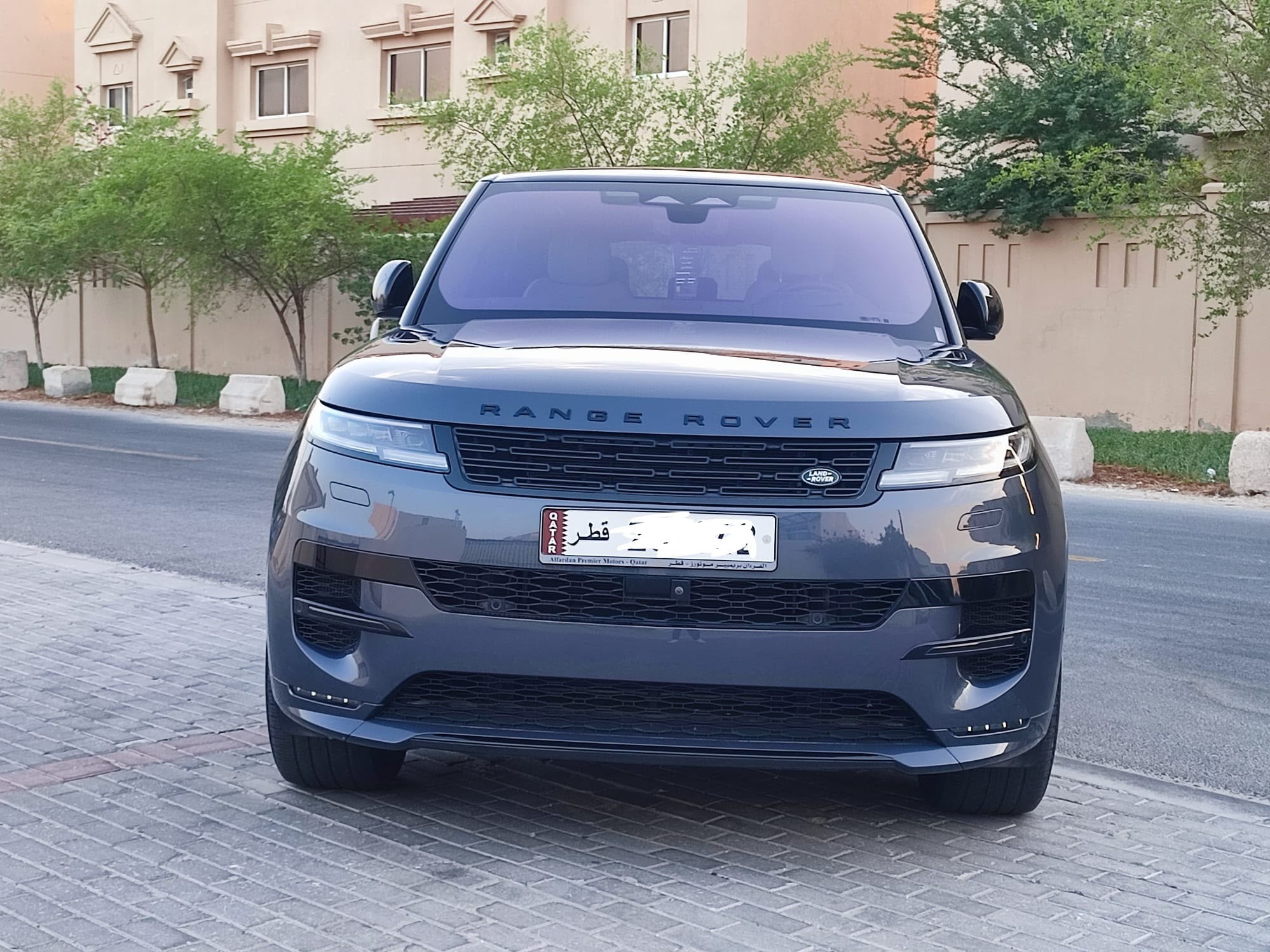 Land Rover Range Rover Sport 2023 - Image 2