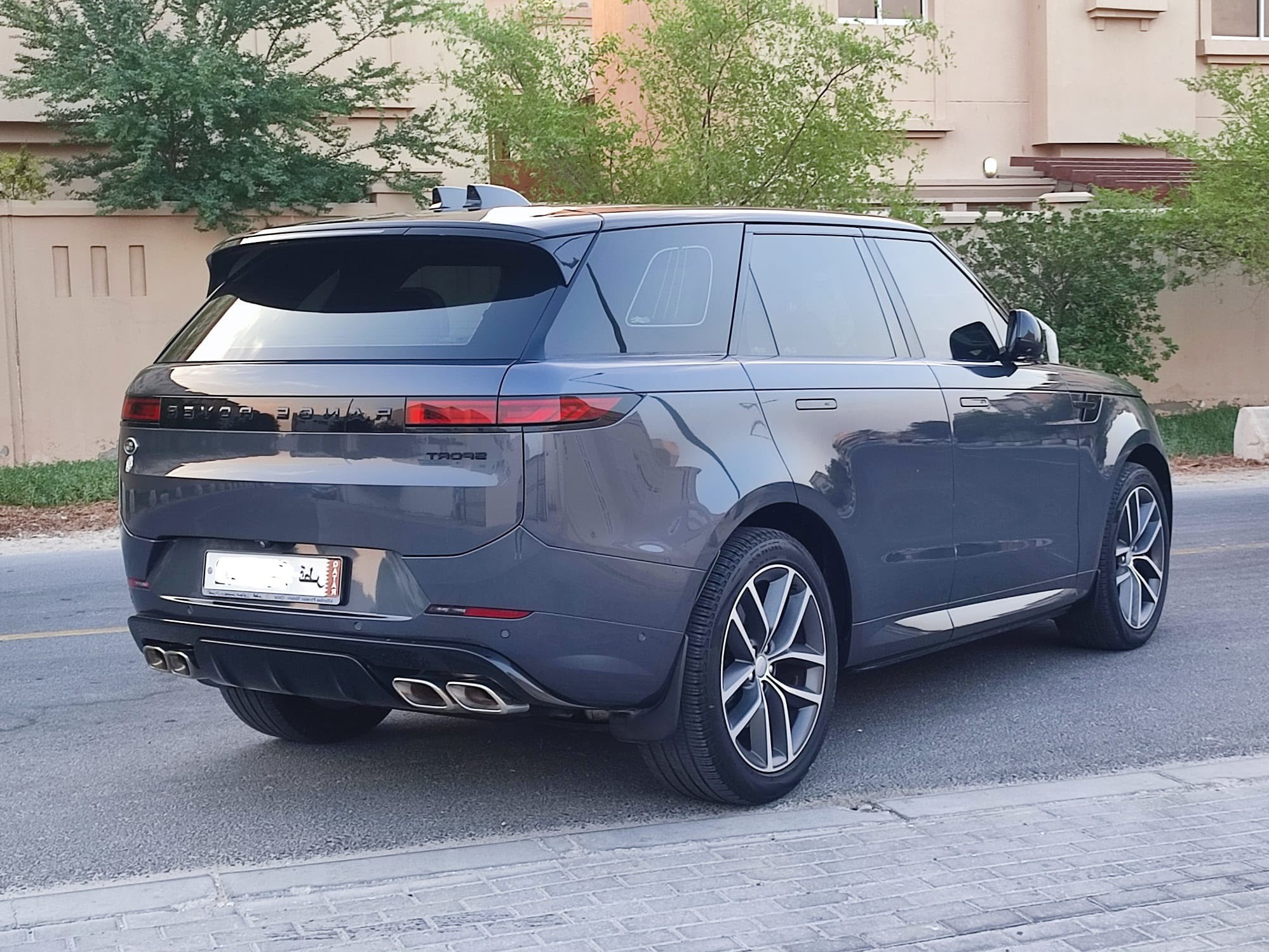 Land Rover Range Rover Sport 2023 - Image 4