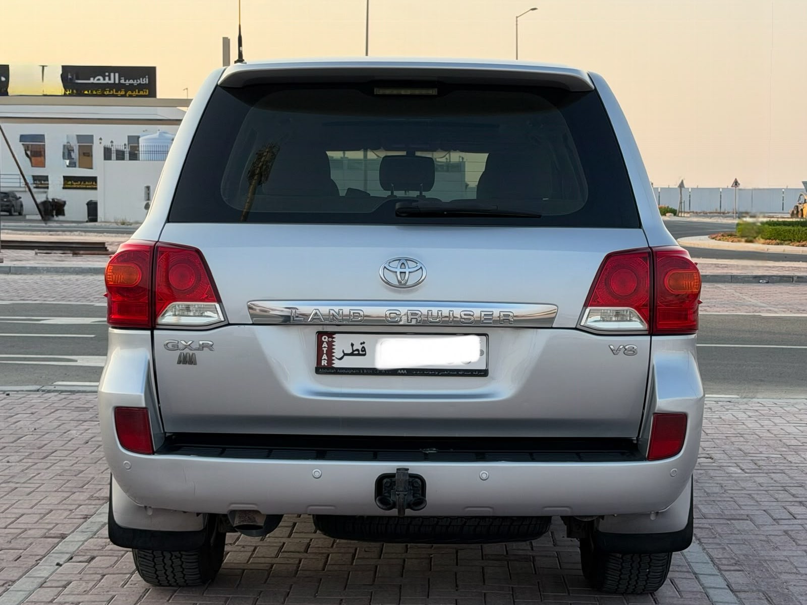 تويوتا لاند كروزر جي اكس ار v8 2014 - Image 3