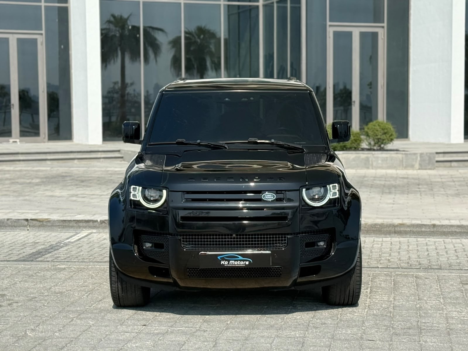 Land Rover Defender 110 3.0i6 HSE 2023 - Image 4