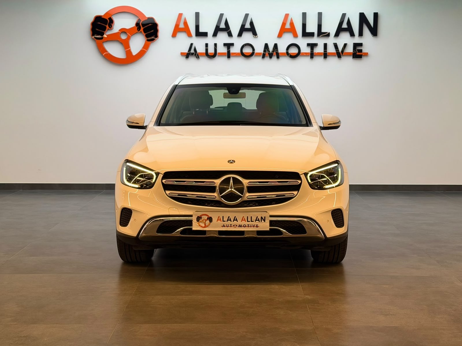 Mercedes-Benz GLC  200 2020 - Image 2