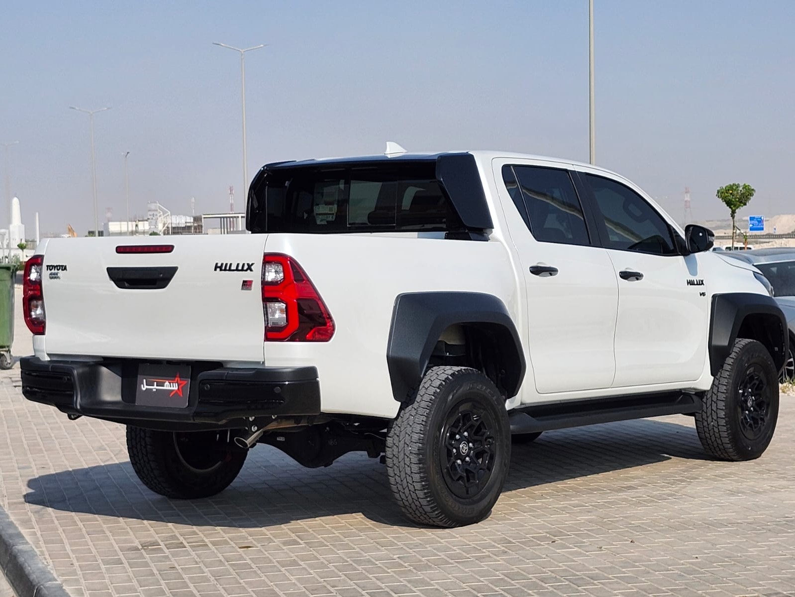 Toyota Hilux GR 2024 - Image 4