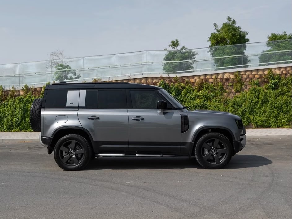 Land Rover Defender 110 HSE 2021 - Image 4
