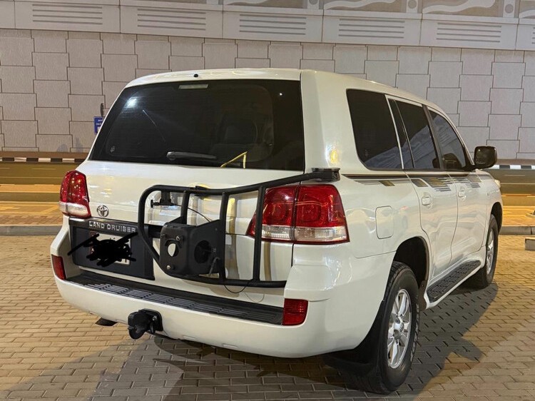 Toyota Land Cruiser GX 2010 - Image 2