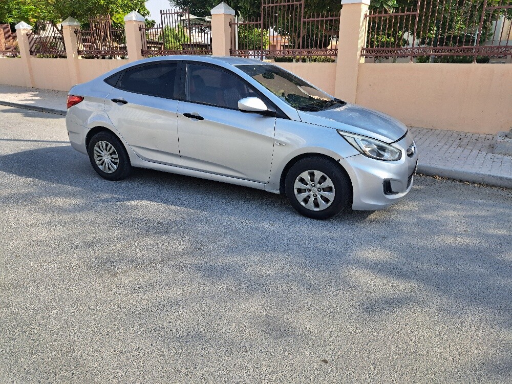 Hyundai Accent 2018 - Image 2