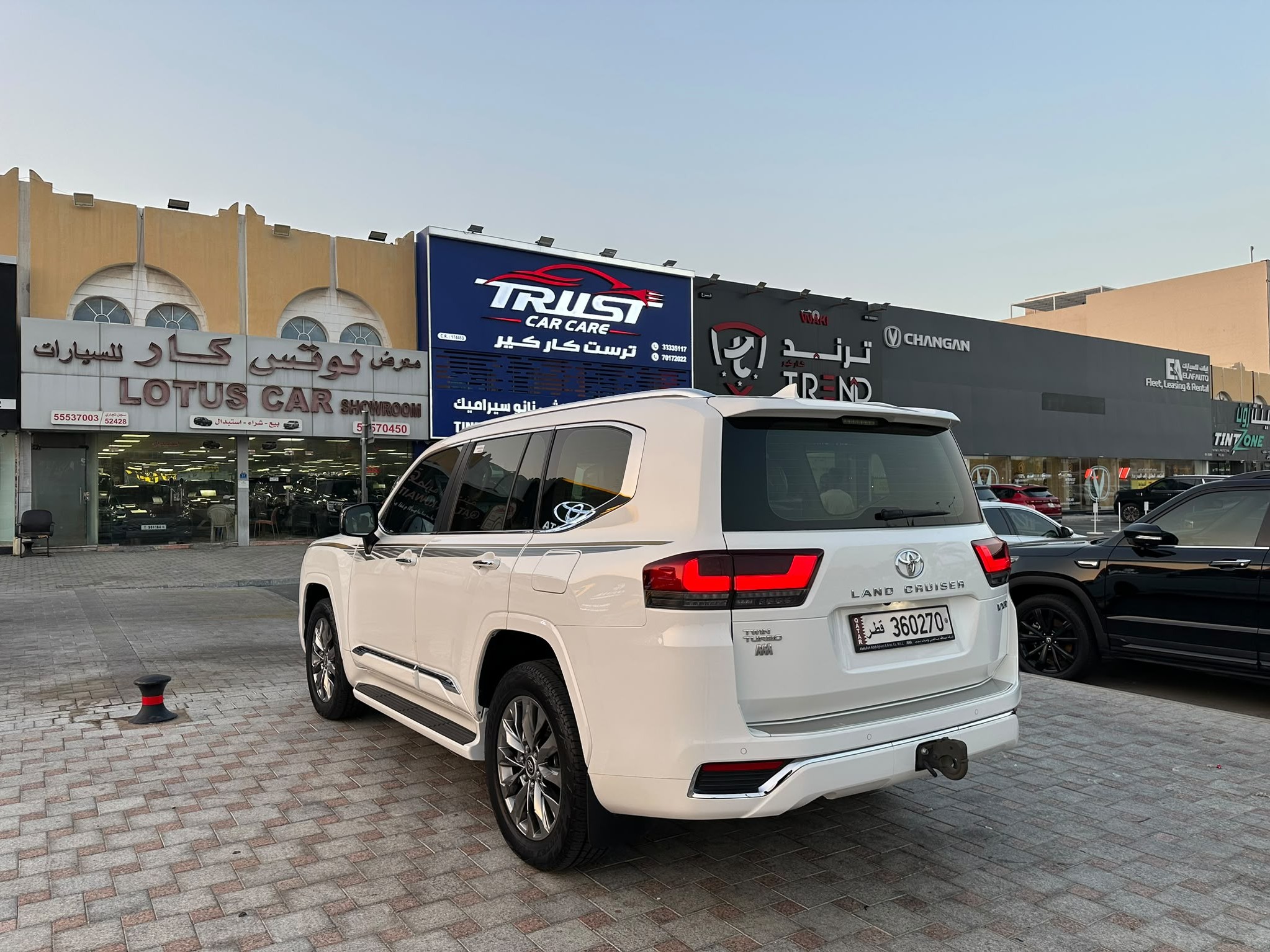 Toyota Land Cruiser VXR Twin Turbo 2023 - Image 3