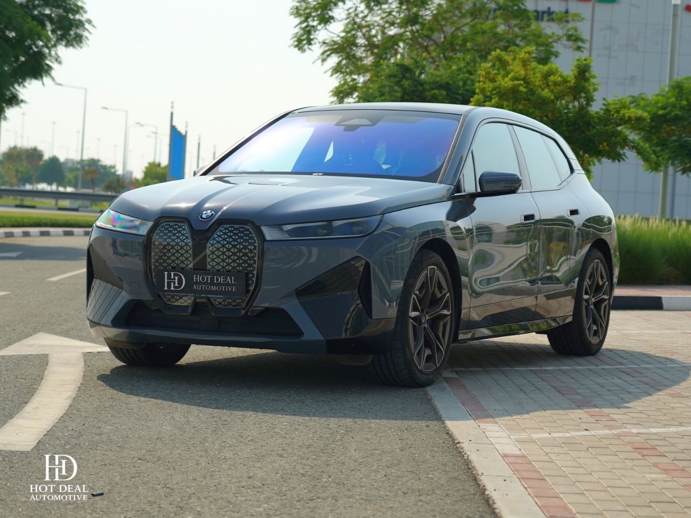 بي أم دبليو ix xDrive40 Sport Package 2024