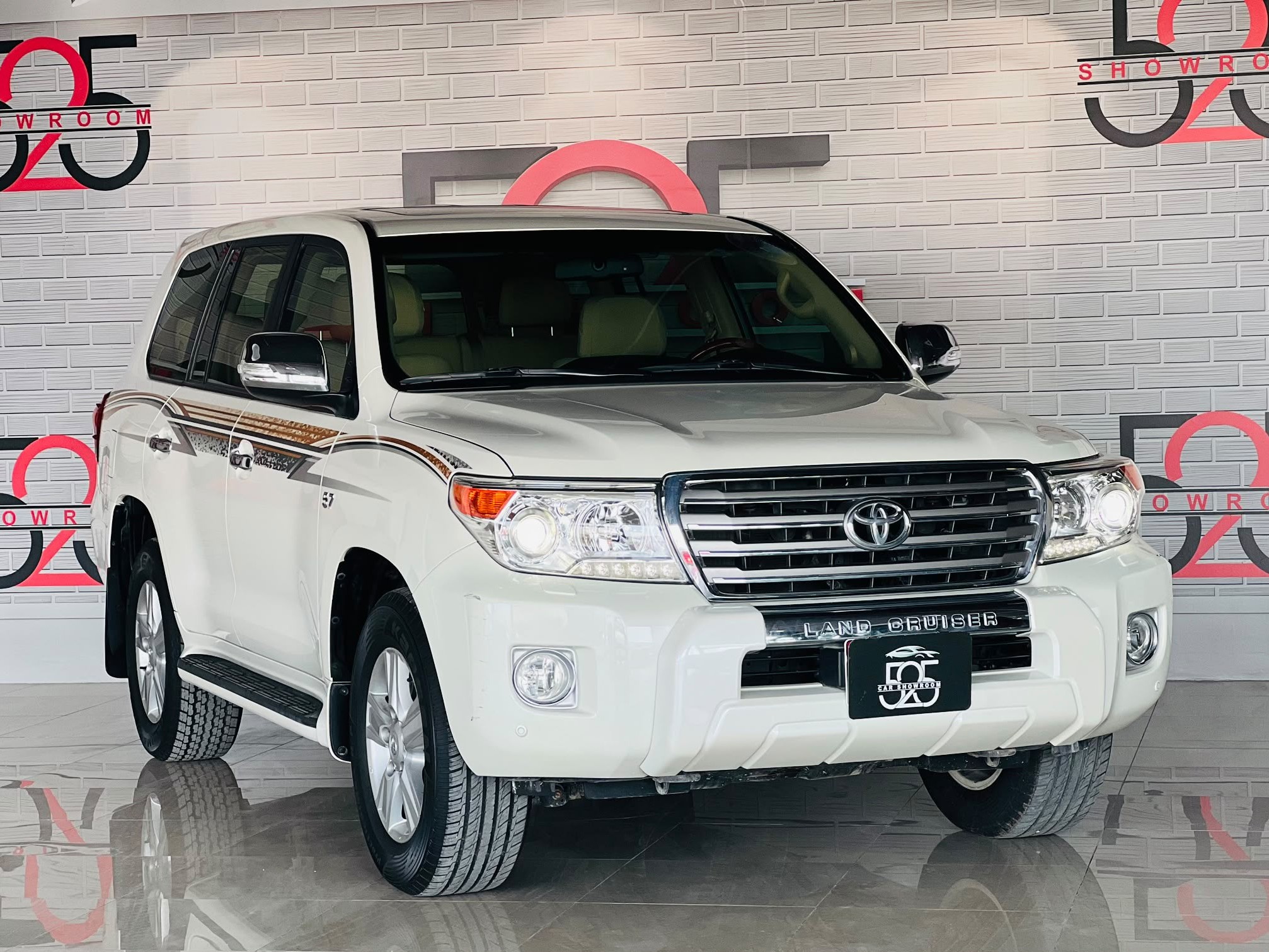 Toyota Land Cruiser VX.R 2012 - Image 1