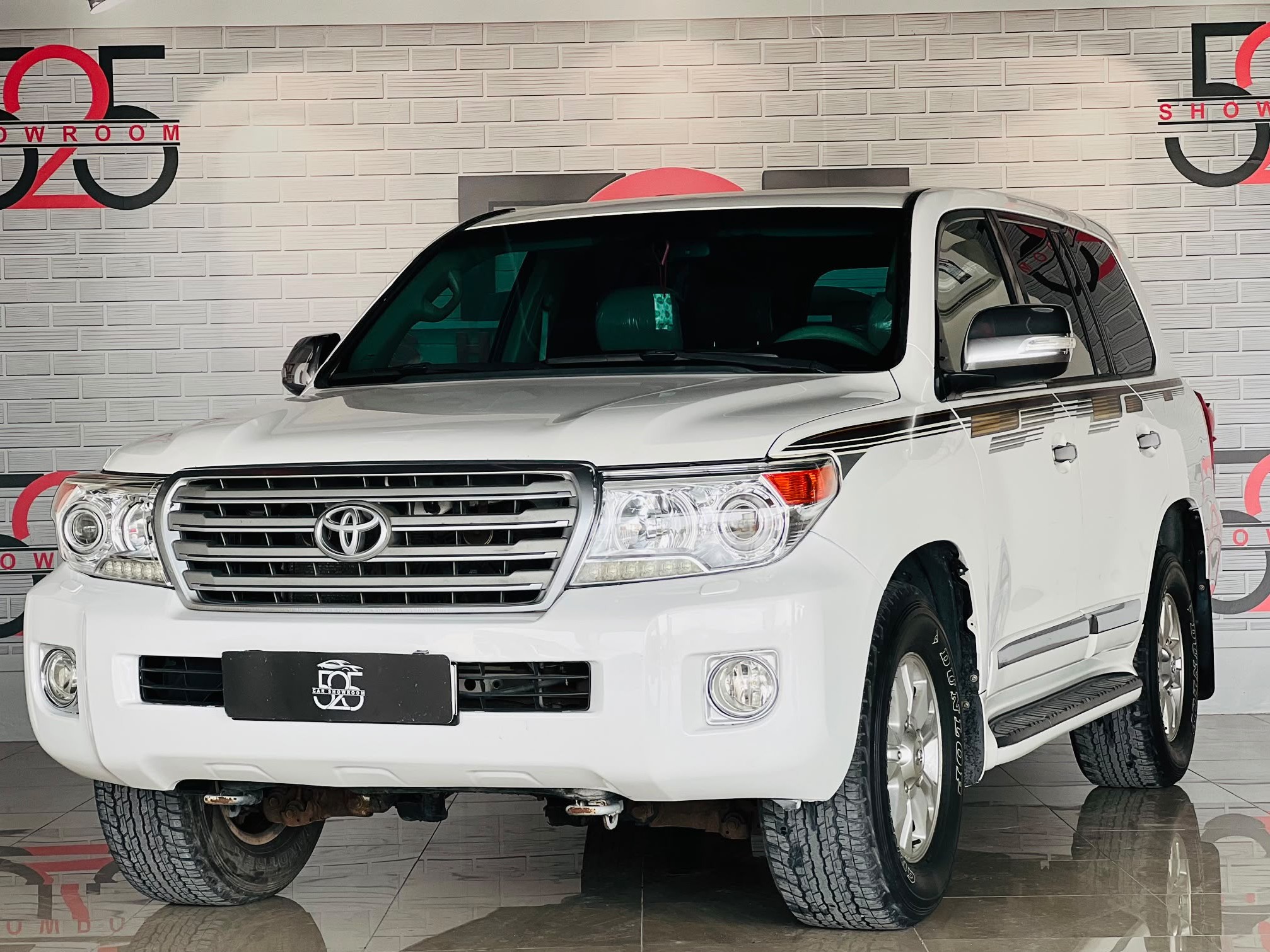 Toyota Land Cruiser GXR v8 2009 - Image 3