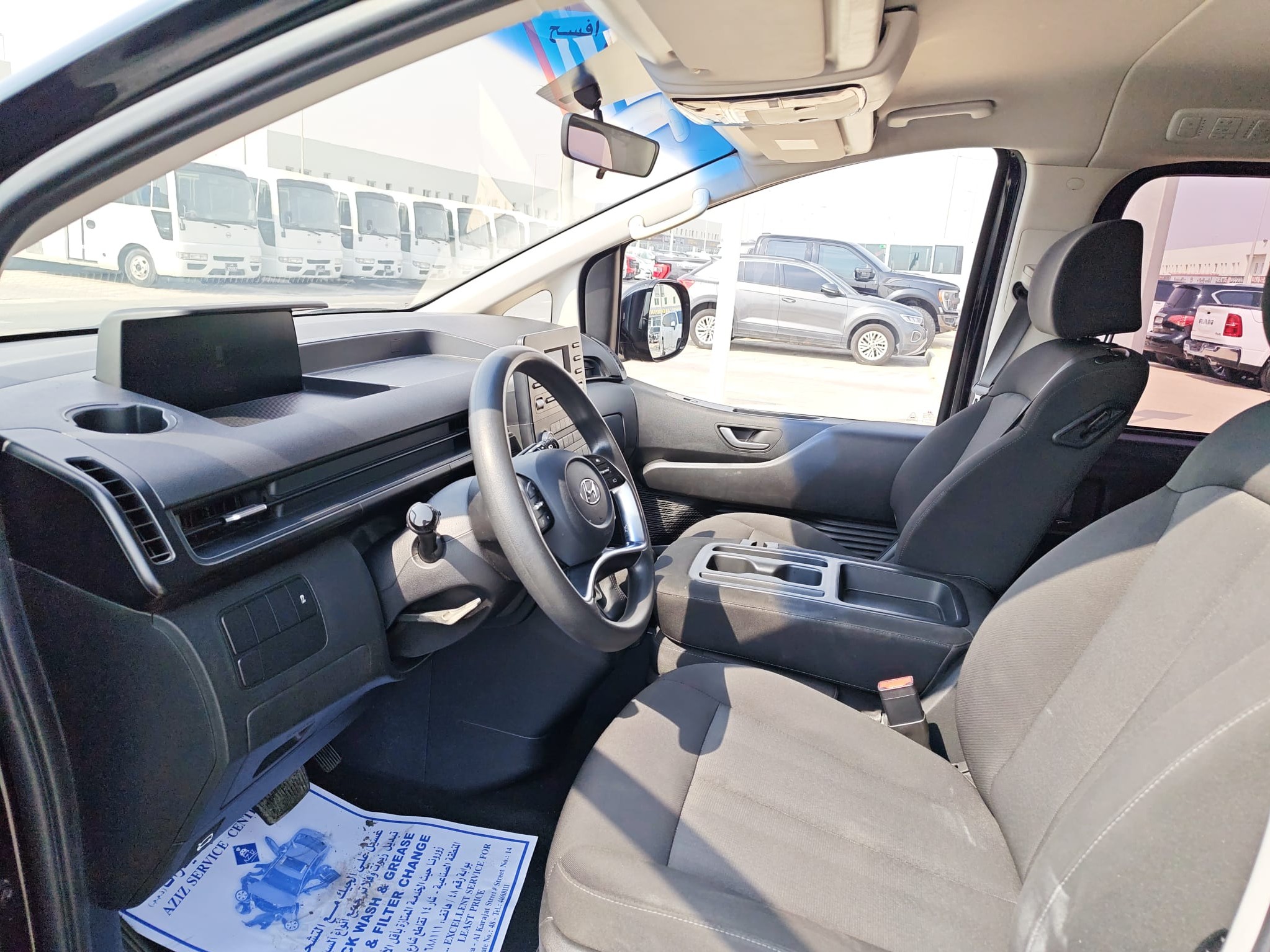 Hyundai STARIA 2023 - Image 2