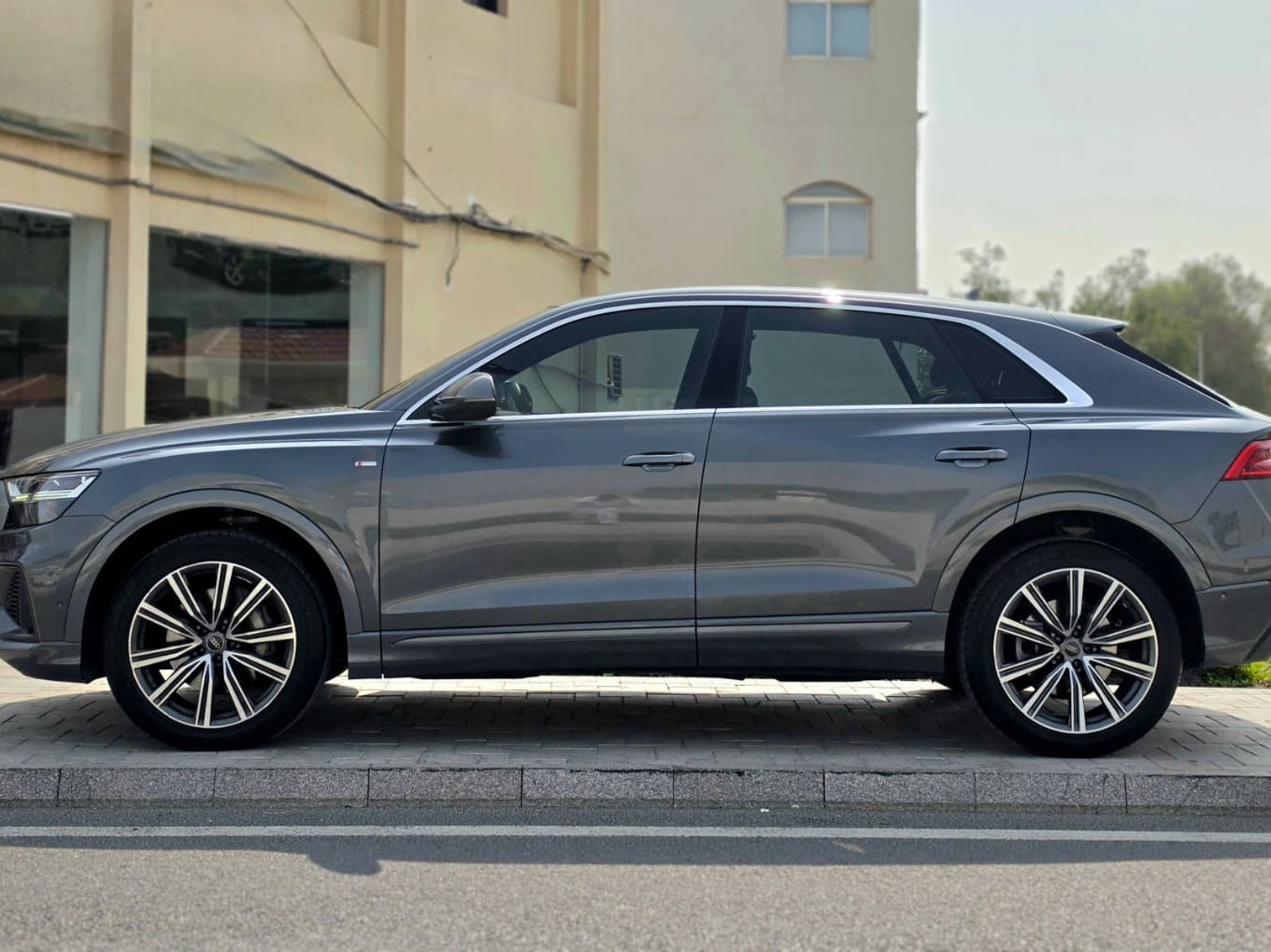 Audi Q8 S Line 2021 - Image 4