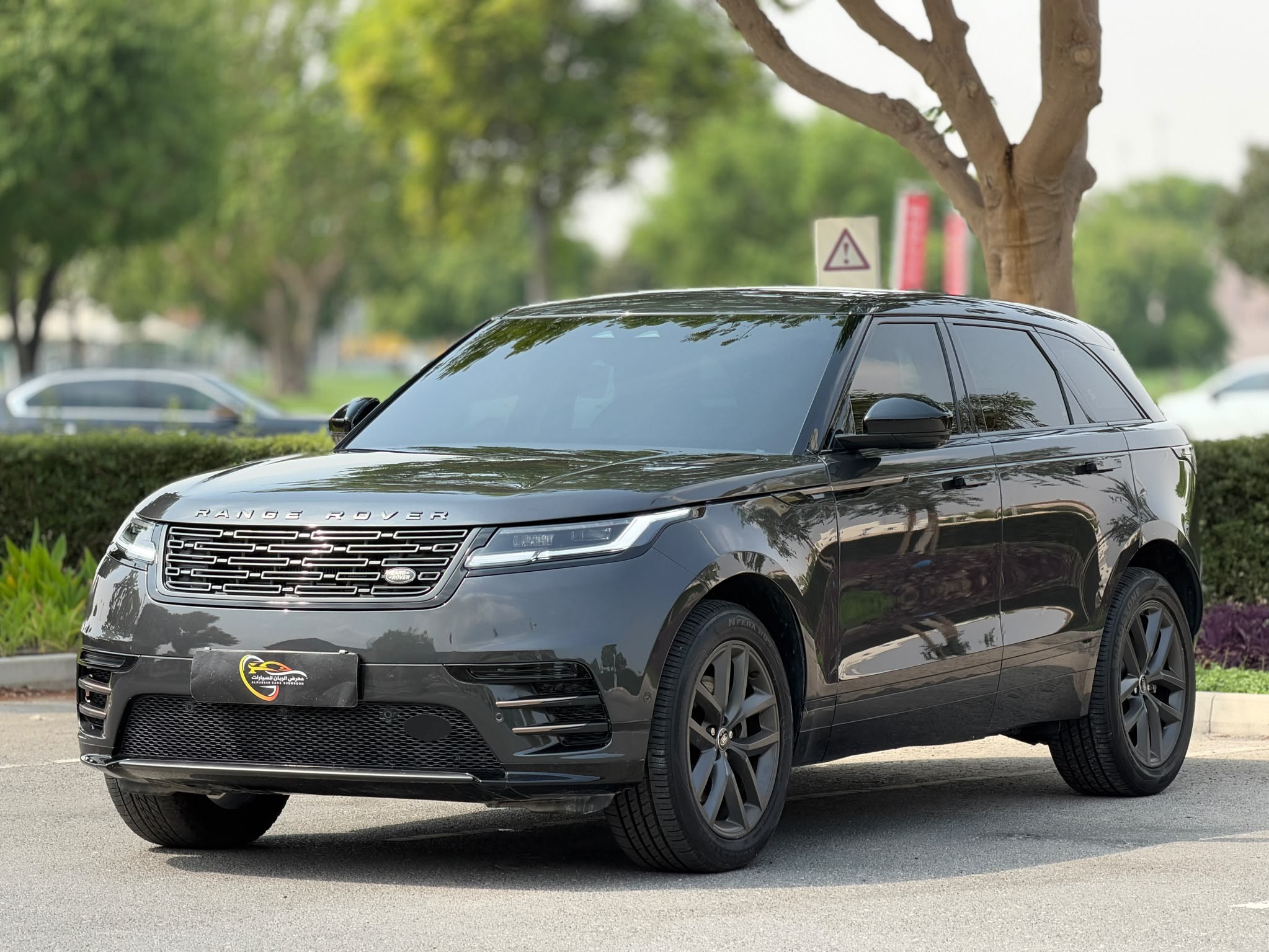 Land Rover Range Rover Velar 2024 - Image 3