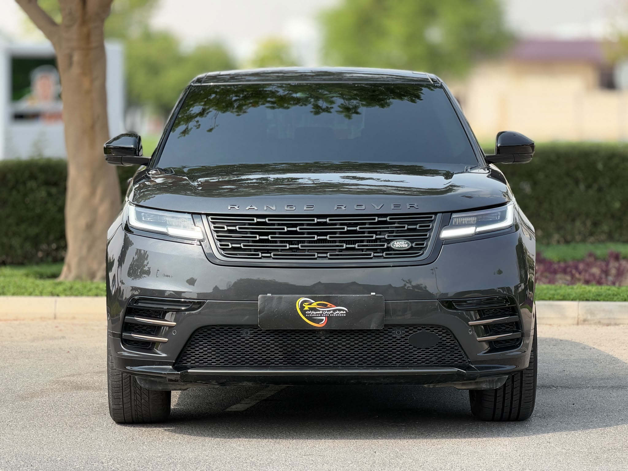 Land Rover Range Rover Velar 2024 - Image 2