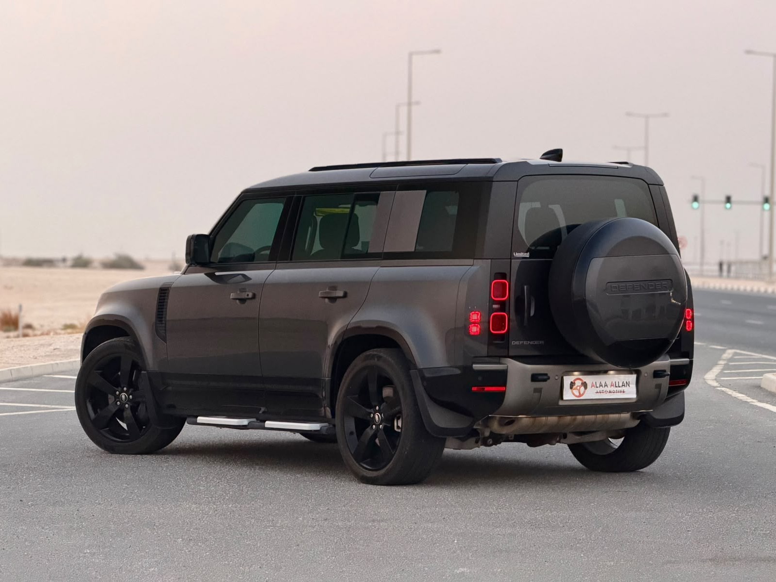 Land Rover Defender 110 2025 - Image 3