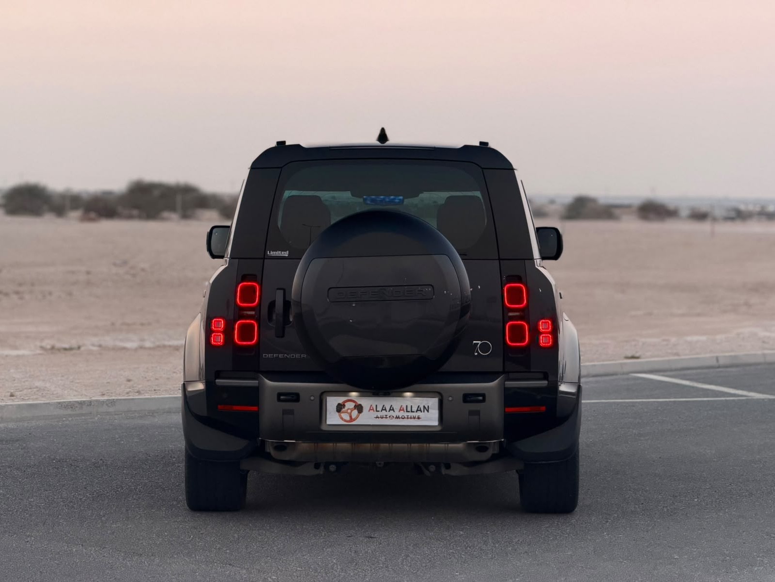 Land Rover Defender 110 2025 - Image 4