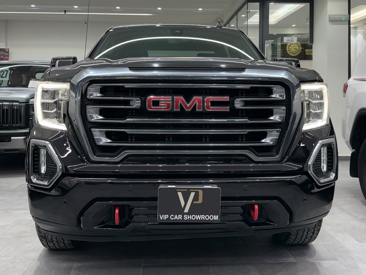 GMC Sierra AT4 2020 - Image 2